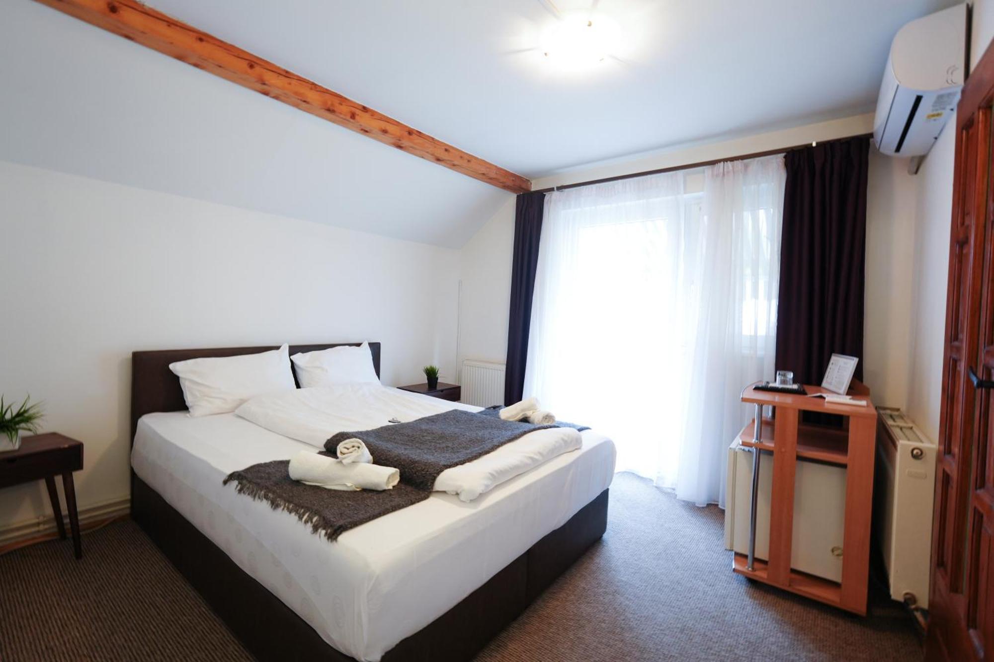 Gasthof Sara Sibiu Bagian luar foto